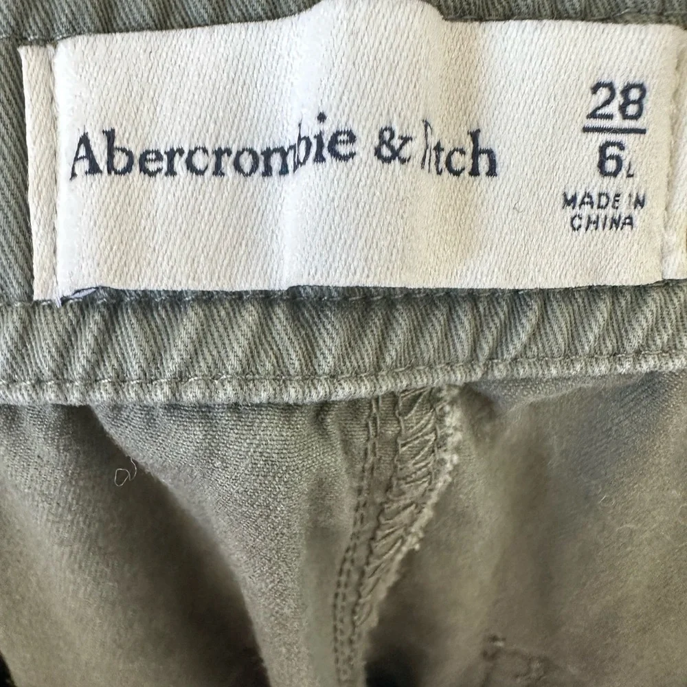 Abercrombie & Fitch Olive Green Cargo Pants - Picture 4 of 5